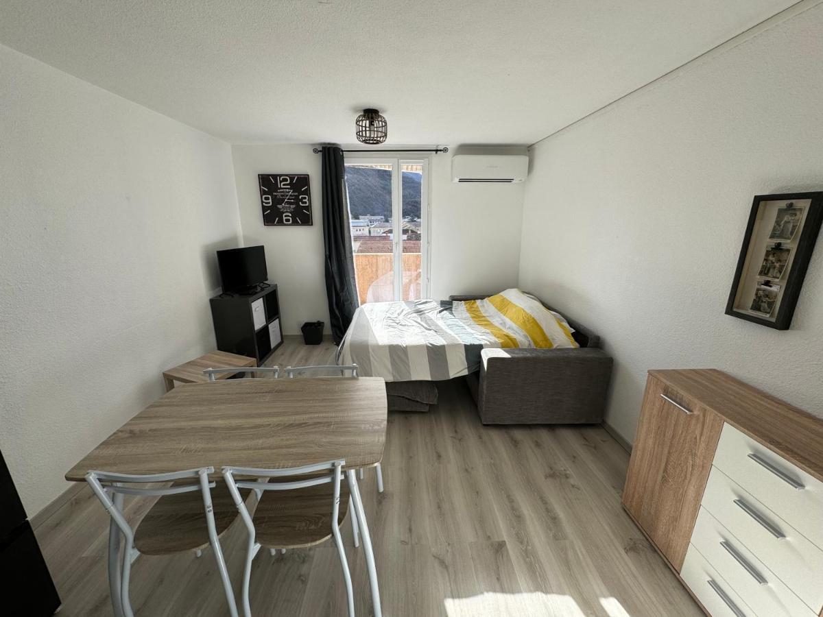 Studio Avec Terrasse Vue Sur Cousson Динь-ле-Бен Экстерьер фото